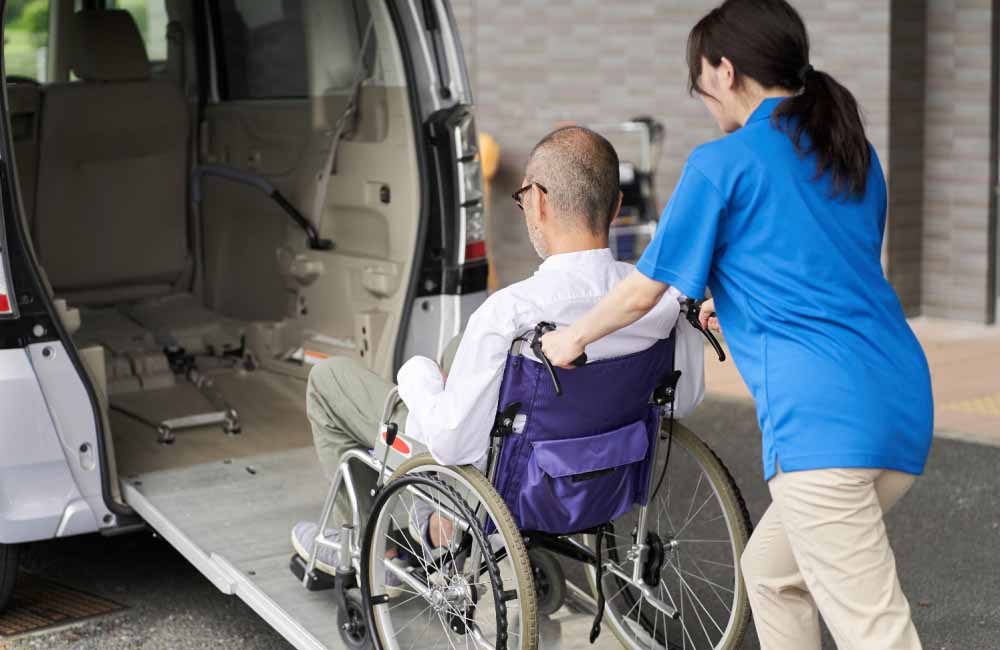 Long-distance stretcher transport vehicle safely transferring a bed-bound patient from Baton Rouge to nearby cities.